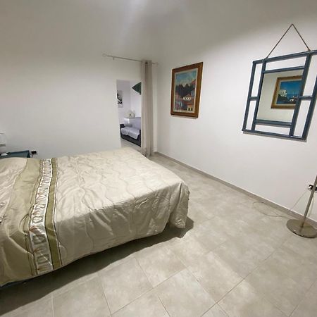 La Torretta Del Surfista Taranto Exterior foto